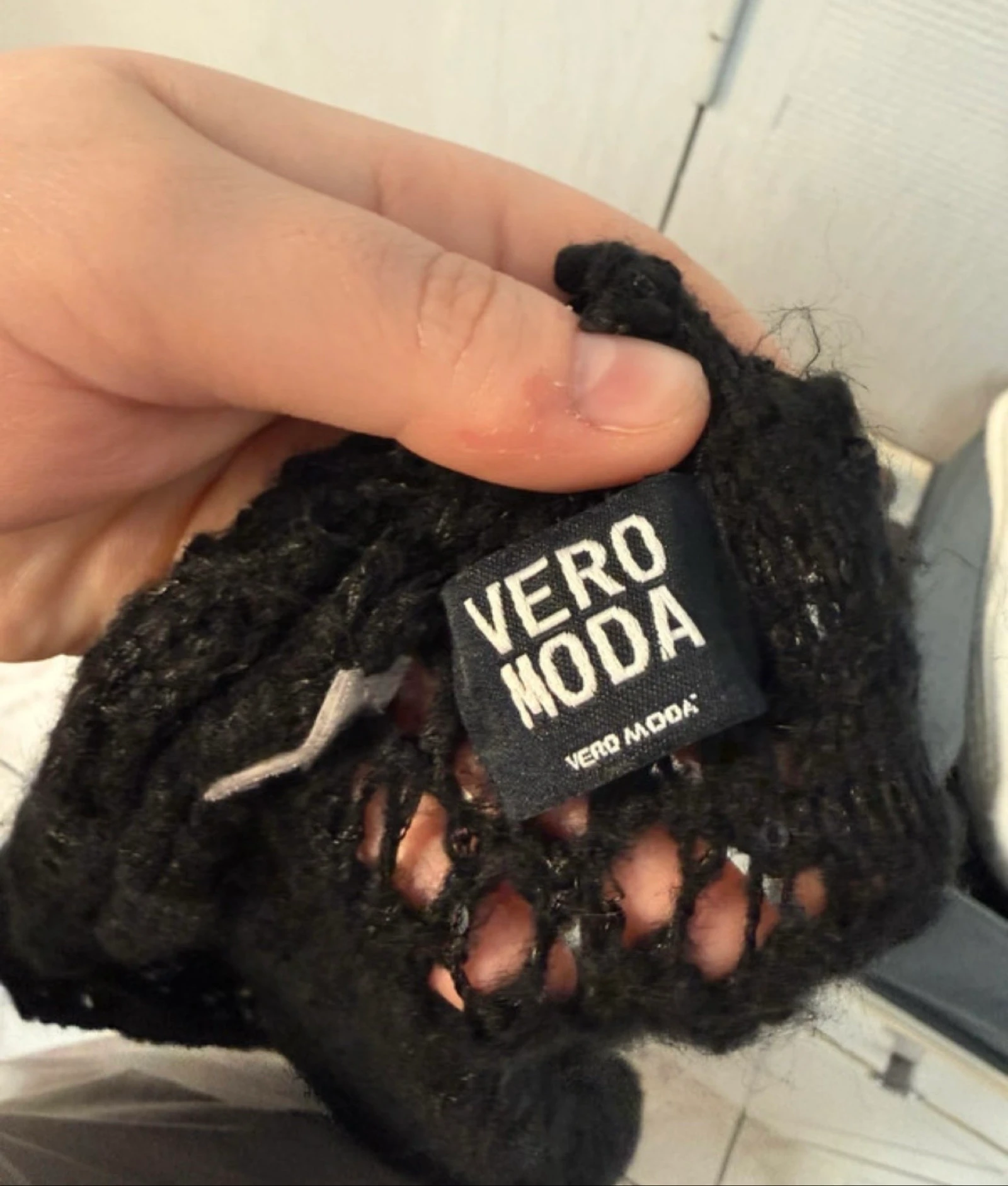 Shiny black neck scarf  Vero moda – photo 5